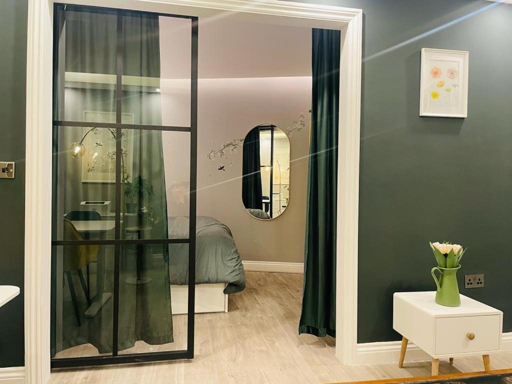Stylish, Fully Equipped Central Apartment Beside Hyde Park London Exterior foto
